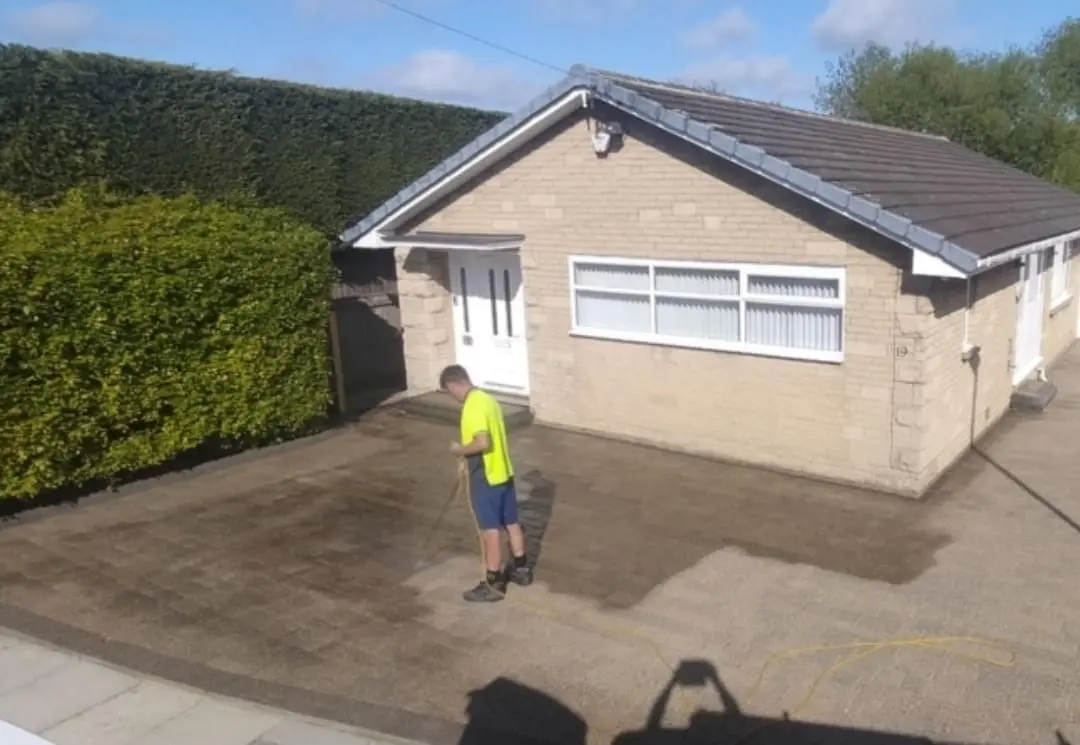 Driveway sealing service image