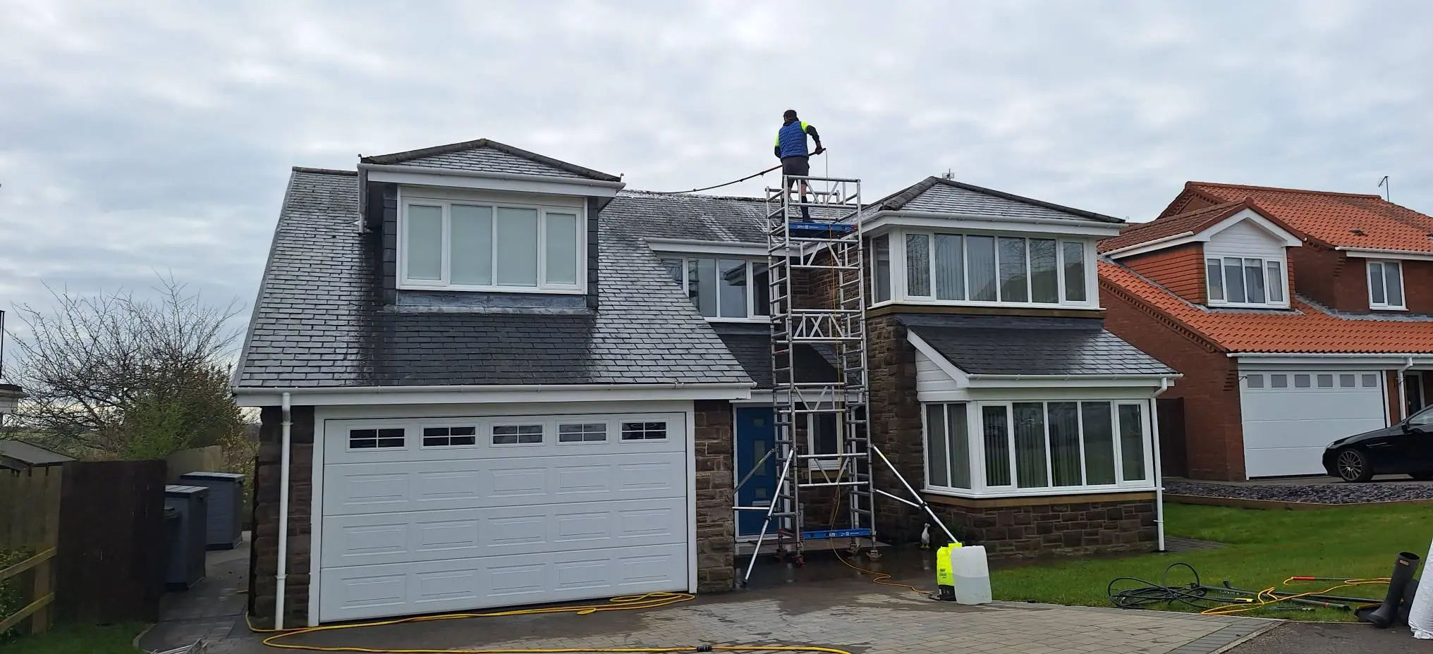 Williams exterior cleaning in action