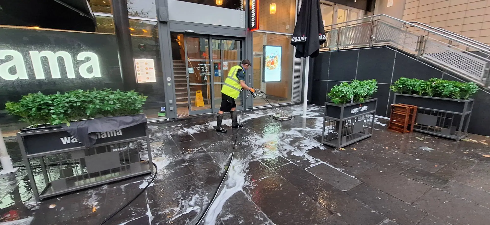 Williams exterior cleaning in action