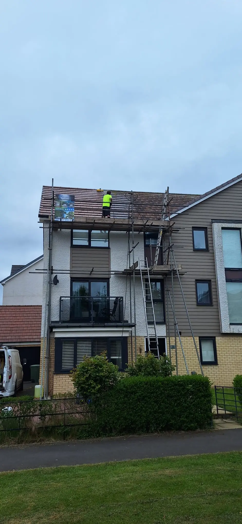 Williams exterior cleaning in action