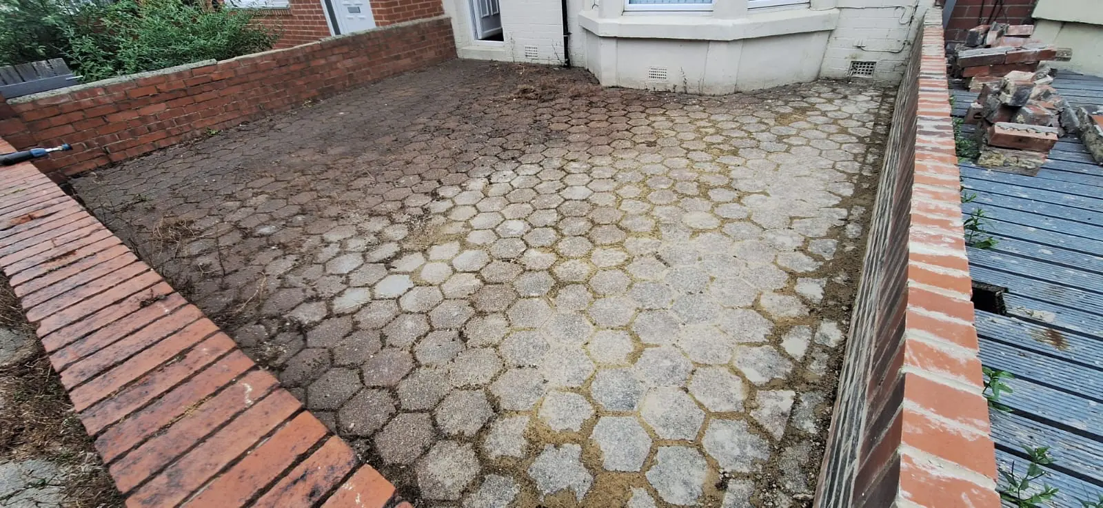 Before patio cleaning